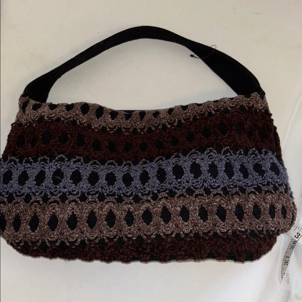 MAROON BLUE BROWN CROCHETED CHENILLE SHOULDER BAG WITH BLACK FELT STIFF HANDLE